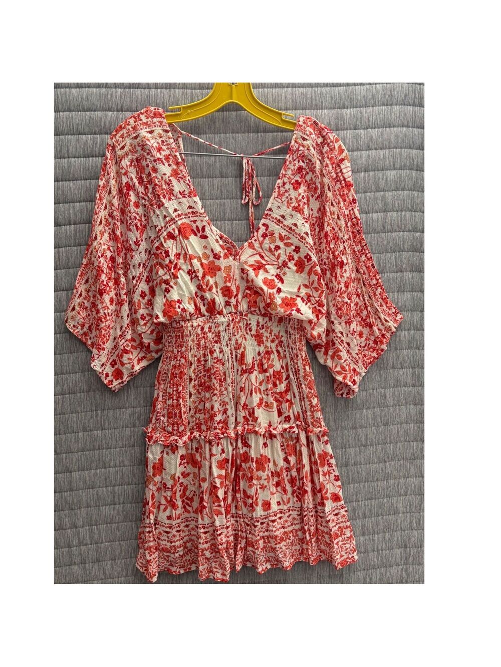 Lovestitch Floral Summer Dress Size Small Red White Smocked Waist V Neck Tie